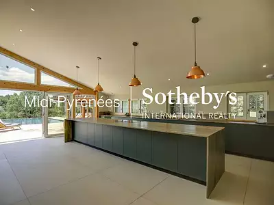 Maison, 622 m²