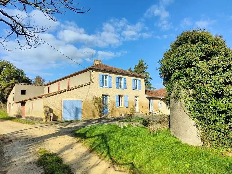 Maison, 235 m²
