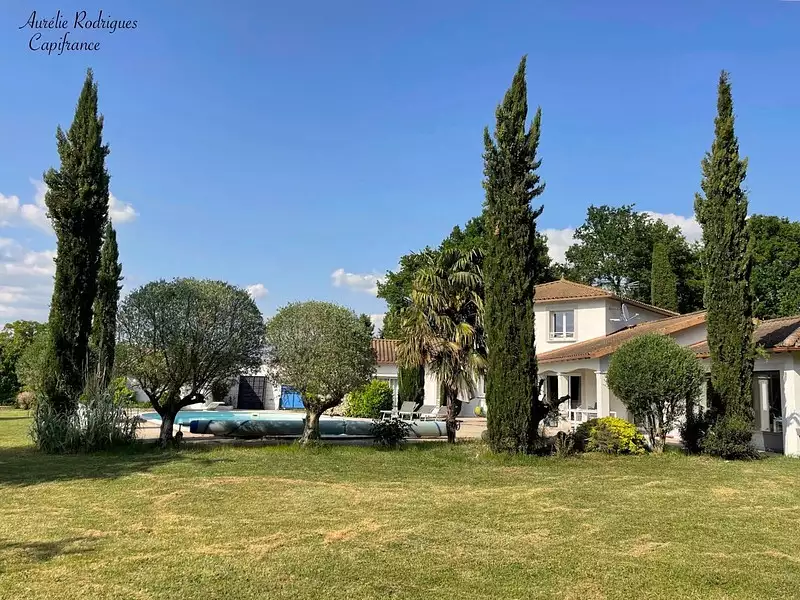 Maison, 203 m²