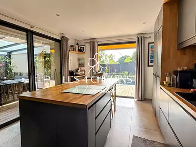 Maison, 200 m²
