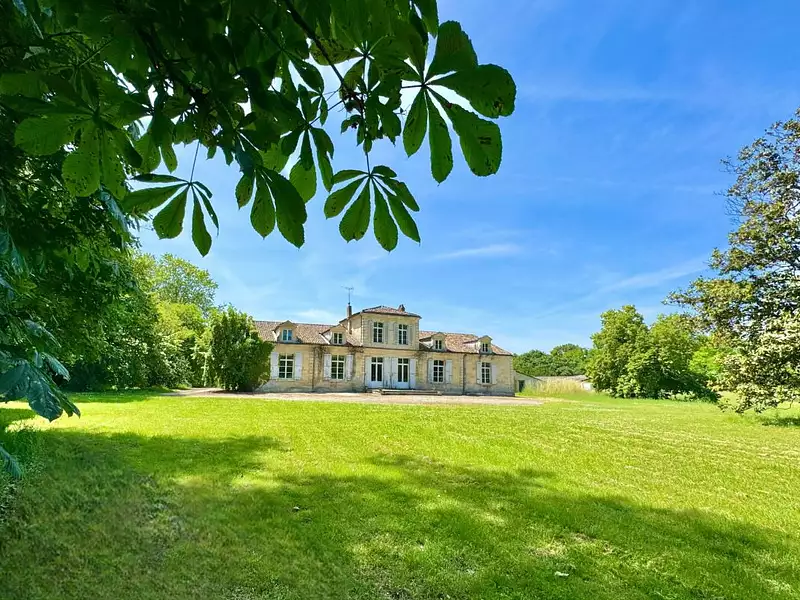 Maison, 385 m²