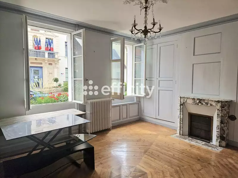 Maison, 220 m²
