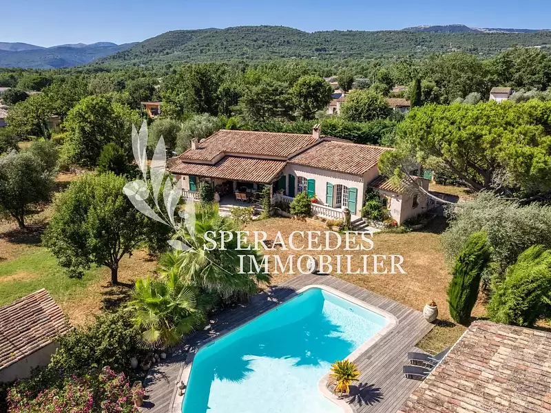 Maison, 177 m²
