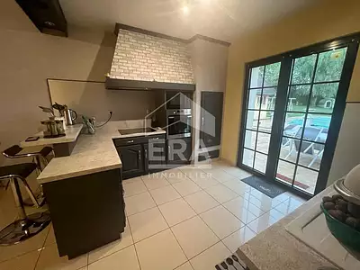 Maison, 272 m²