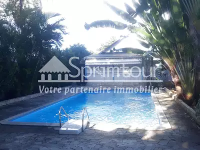 Maison, 200 m²