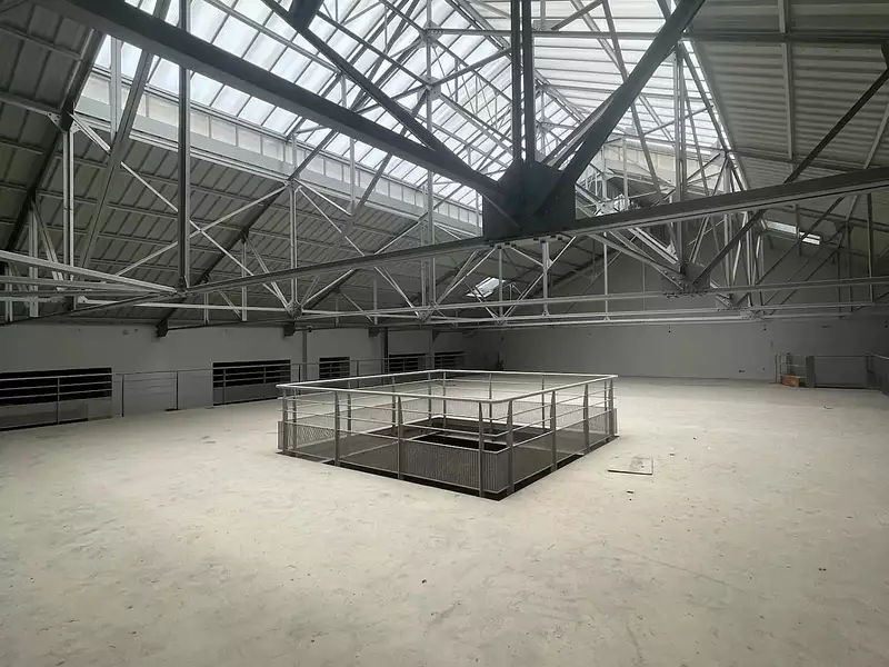 Divers, 1 900 m²