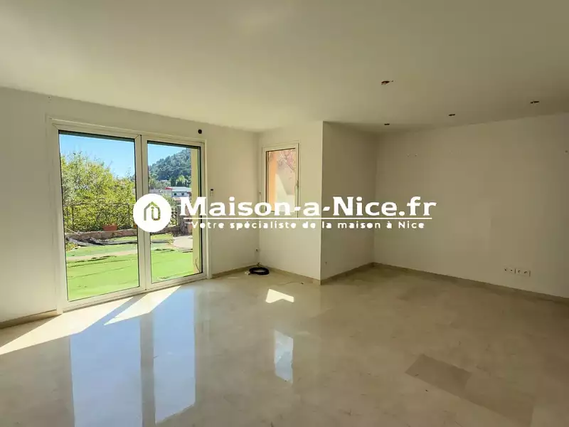 Maison, 333,07 m²