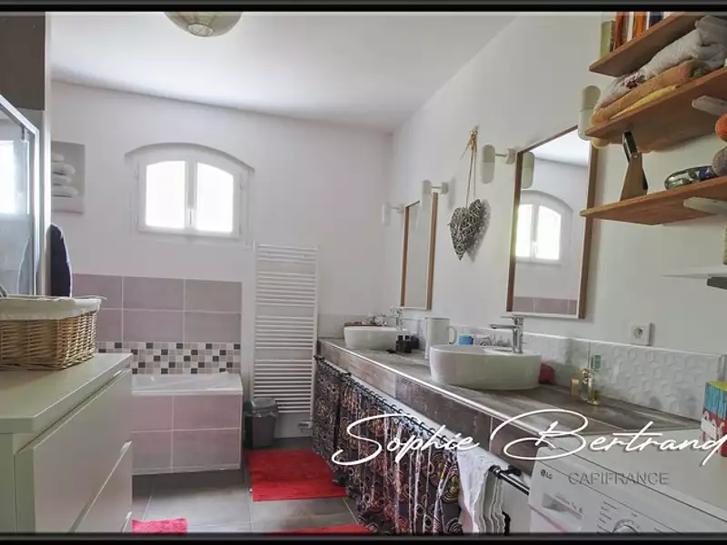 Maison, 236 m²