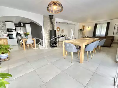 Maison, 198 m²