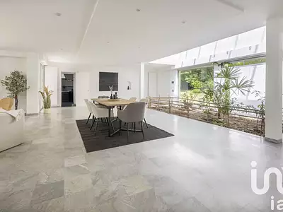 Maison, 320 m²