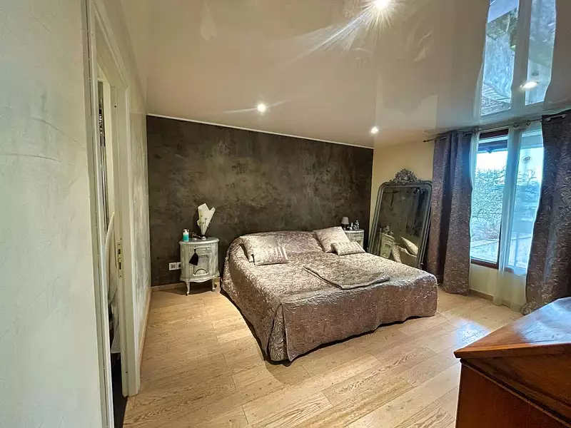 Maison, 216 m²