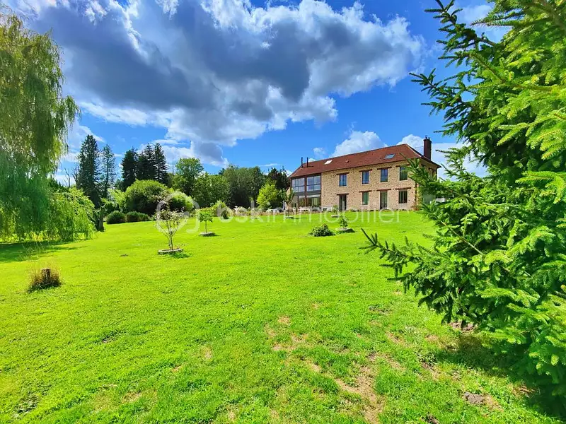 Maison, 785 m²