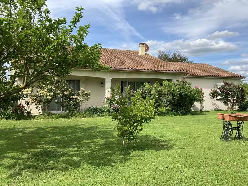 Maison, 163 m²