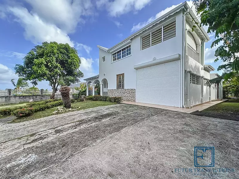 Maison, 232,86 m²
