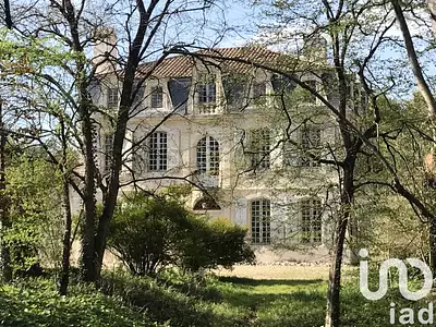 Maison, 713 m²