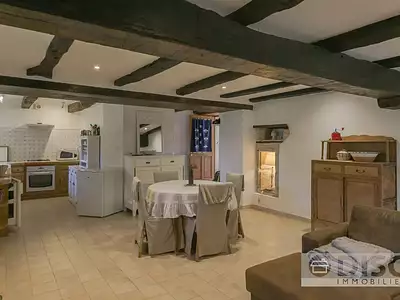 Maison, 248 m²
