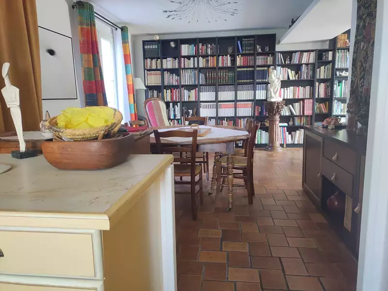Maison, 166 m²