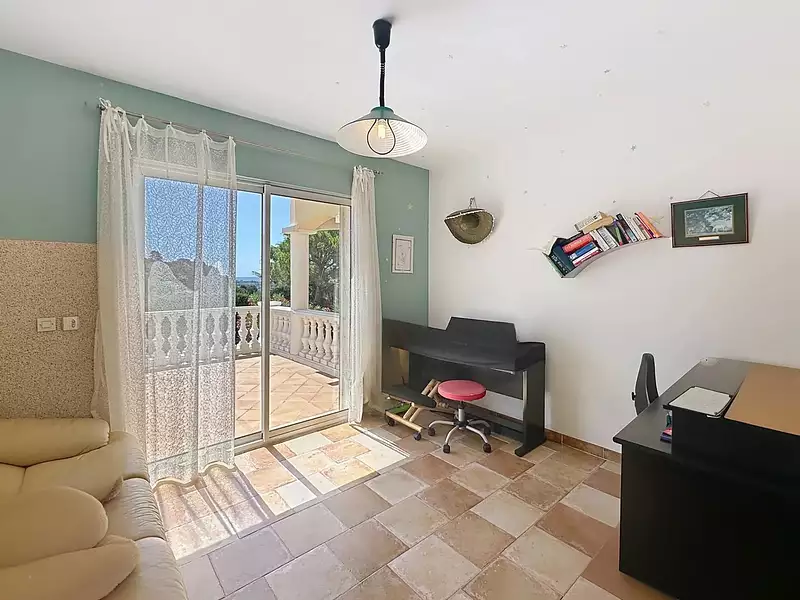 Maison, 330 m²