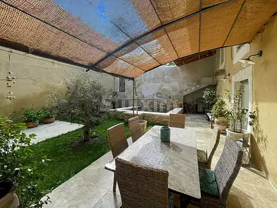 Maison, 245 m²