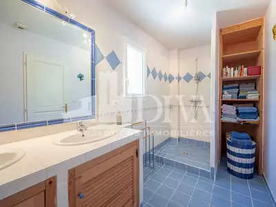 Maison, 222 m²