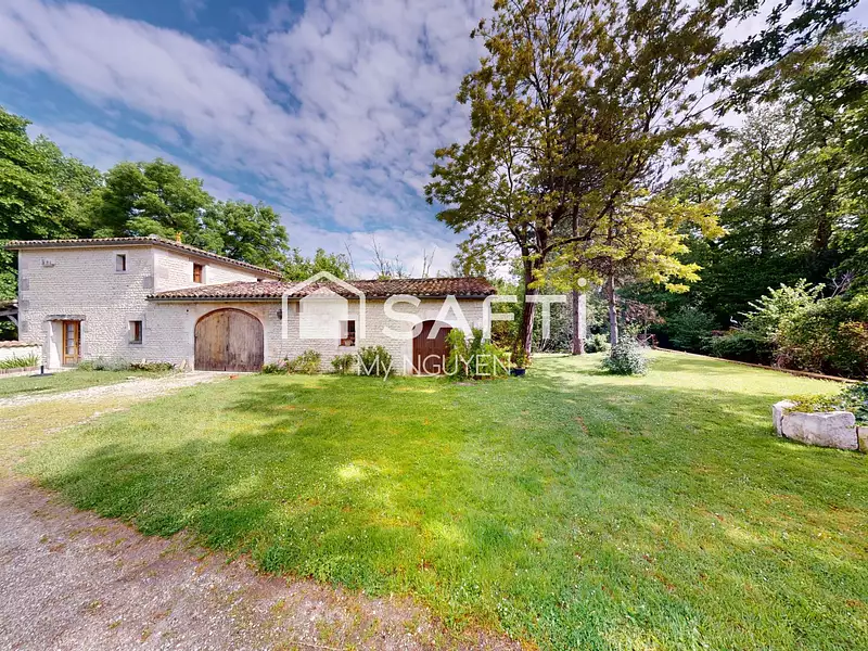 Maison, 327 m²