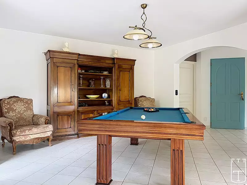 Maison, 204 m²