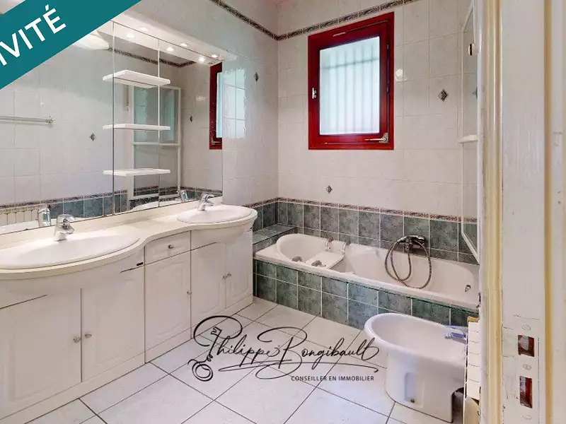 Maison, 155 m²