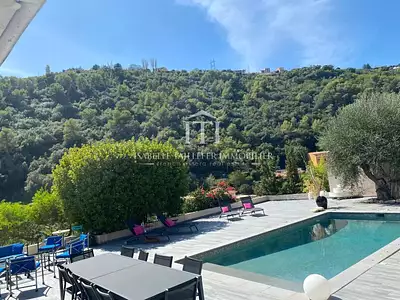 Maison, 160 m²