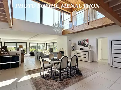 Maison, 270 m²