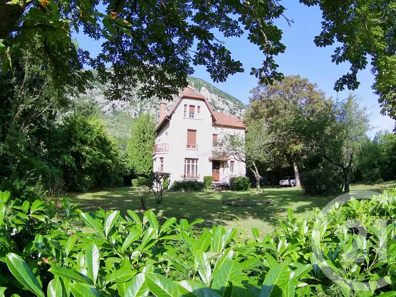 Maison, 180 m²