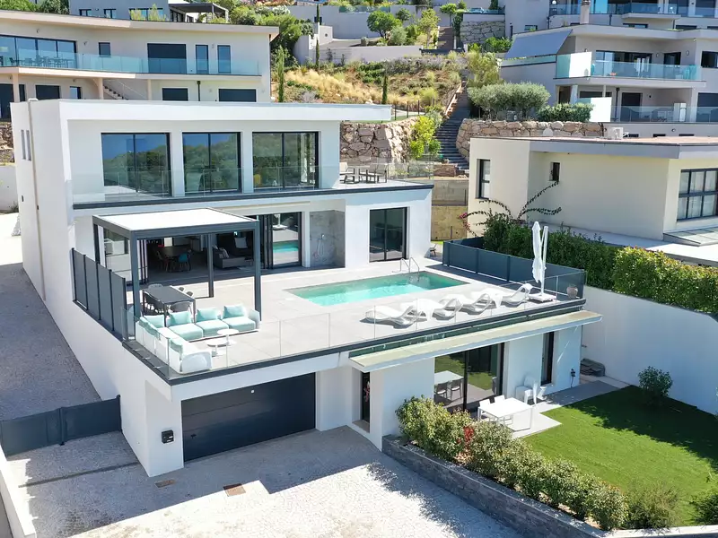 Maison, 211 m²