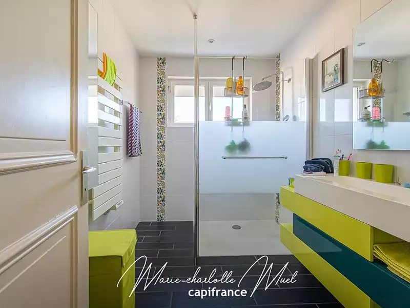 Maison, 174 m²