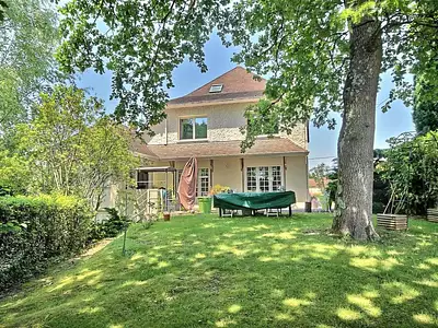 Maison, 246 m²