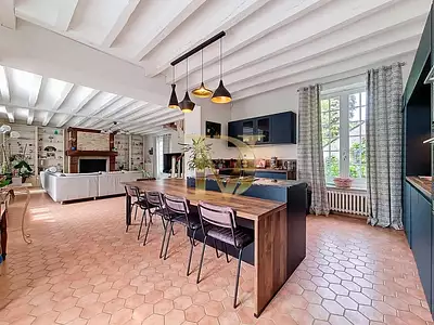 Maison, 250 m²