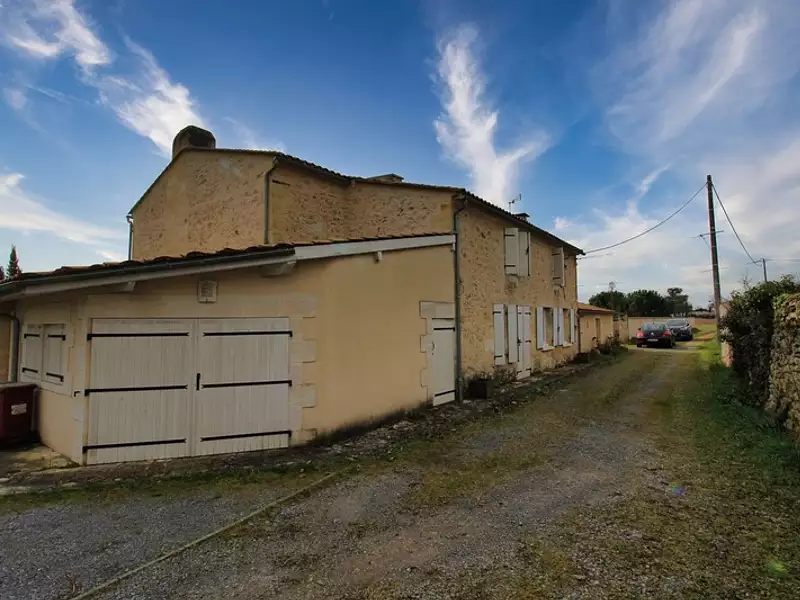 Maison, 250 m²