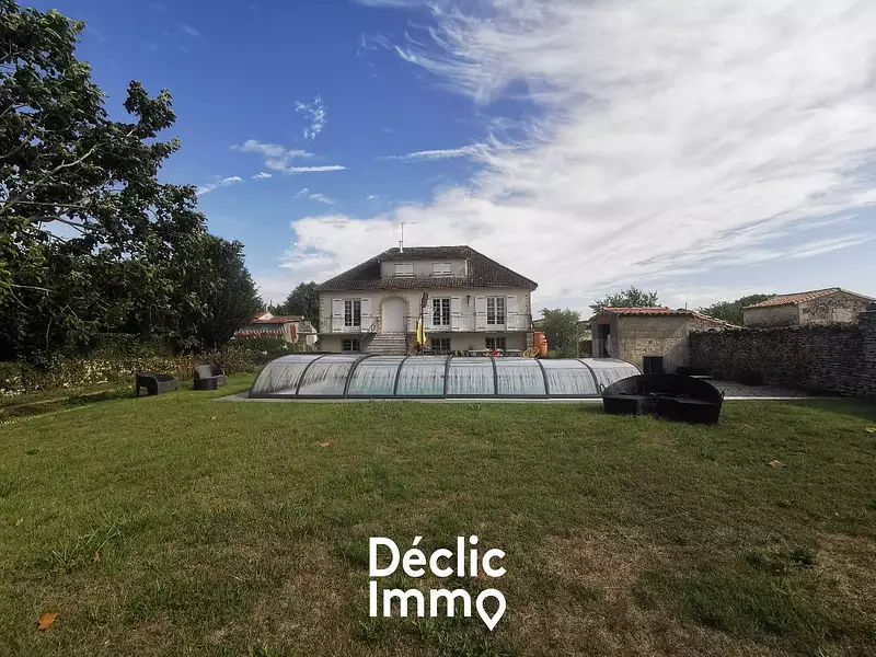 Maison, 205 m²