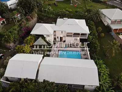 Maison, 285 m²