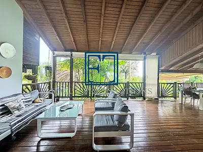 Maison, 211 m²