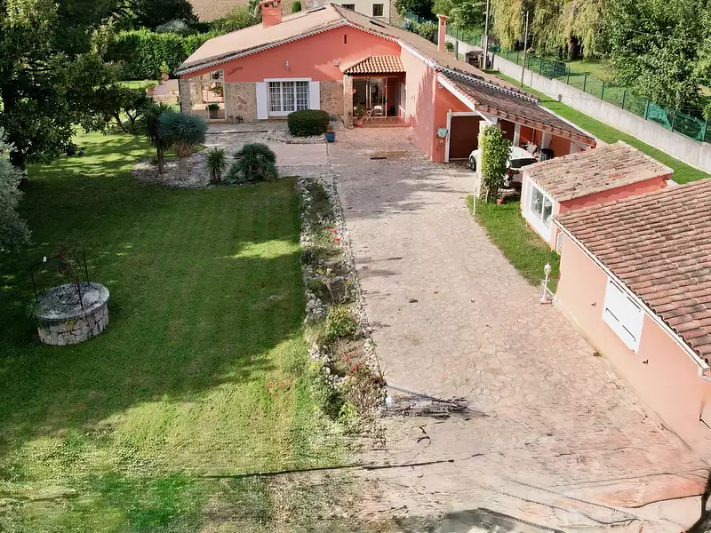 Maison, 176 m²