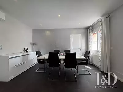 Maison, 236 m²