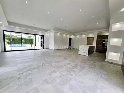 Maison, 137 m²