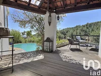 Maison, 179 m²