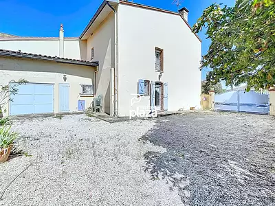 Maison, 225 m²