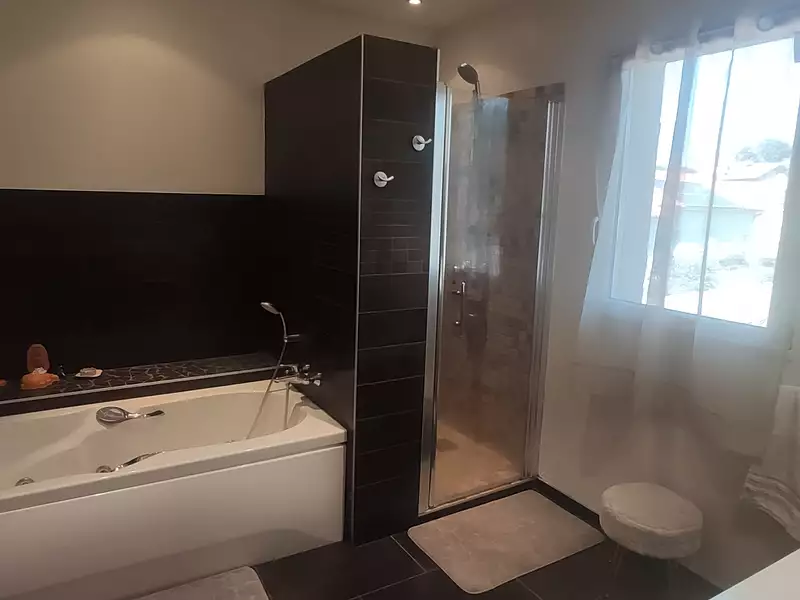 Maison, 146 m²