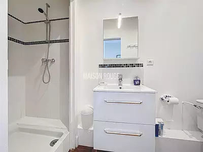 Maison, 235 m²