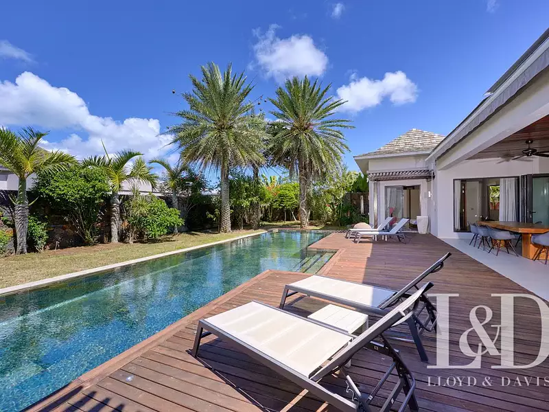 Maison, 330,08 m²