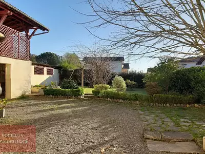 Maison, 166 m²