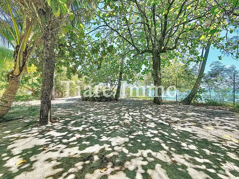 Terrain, 2 230 m²