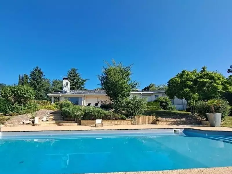 Divers, 251 m²