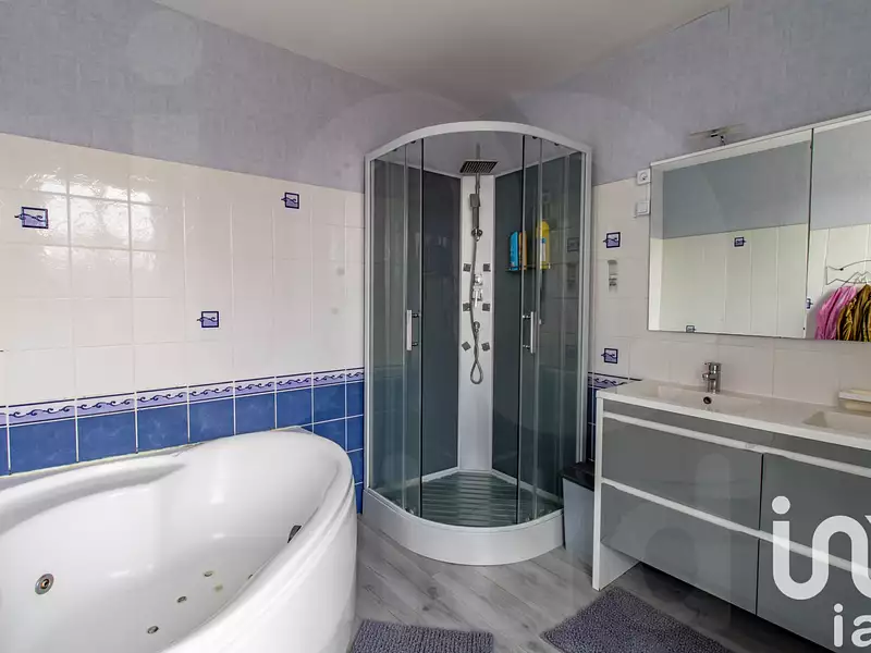 Maison, 330 m²